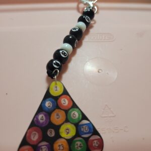 Black and White Billard 8 Ball Beaded Keychain with Billard Rack